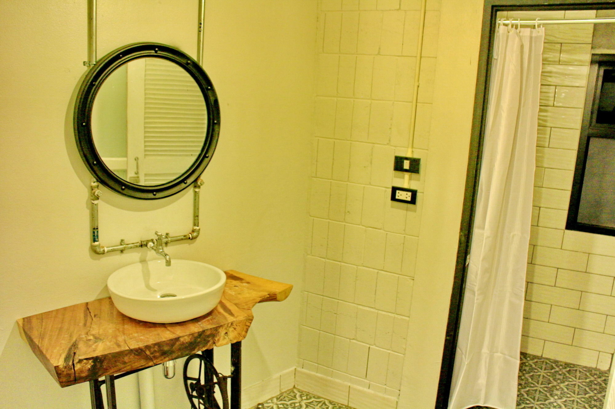 See Hostel Чиангмай Экстерьер фото
